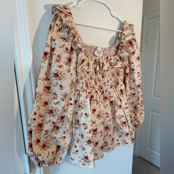 Tucknernuck Hyacinth House Cream Floral Ruffle Sleeve Addison Blouse Size Large - Picture 3 of 10